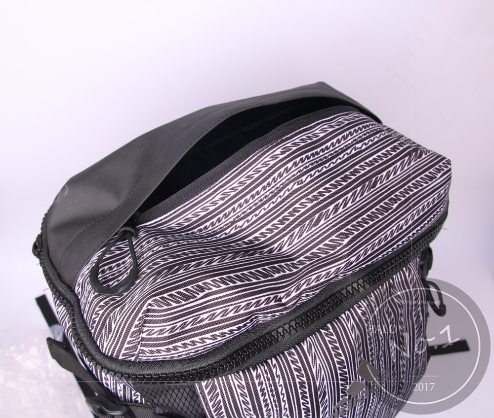 Ngăn trên cùng Balo Adidas Ops 30L Rucksack