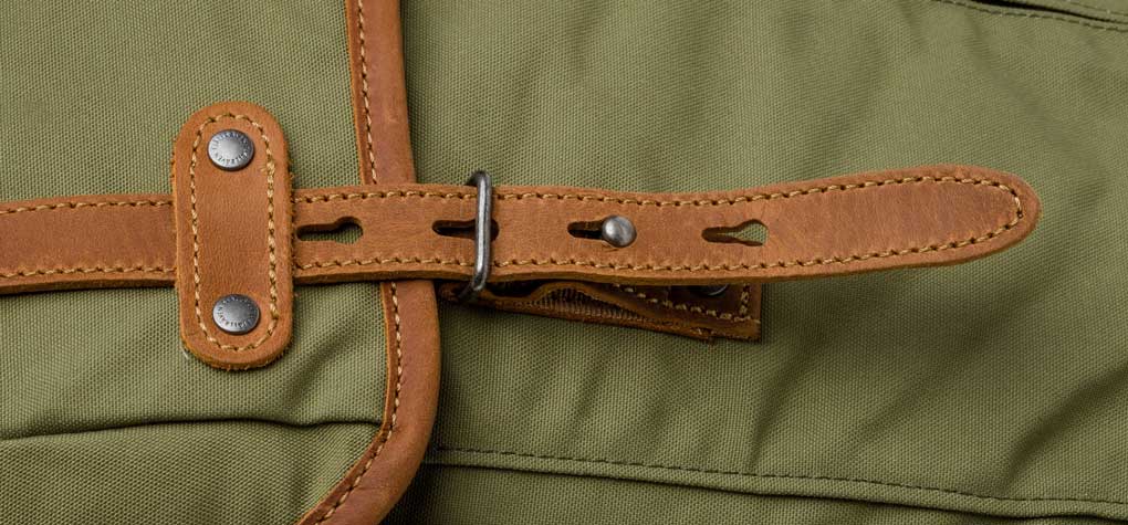 Nút cài bằng kìm loại và da bò fjallraven