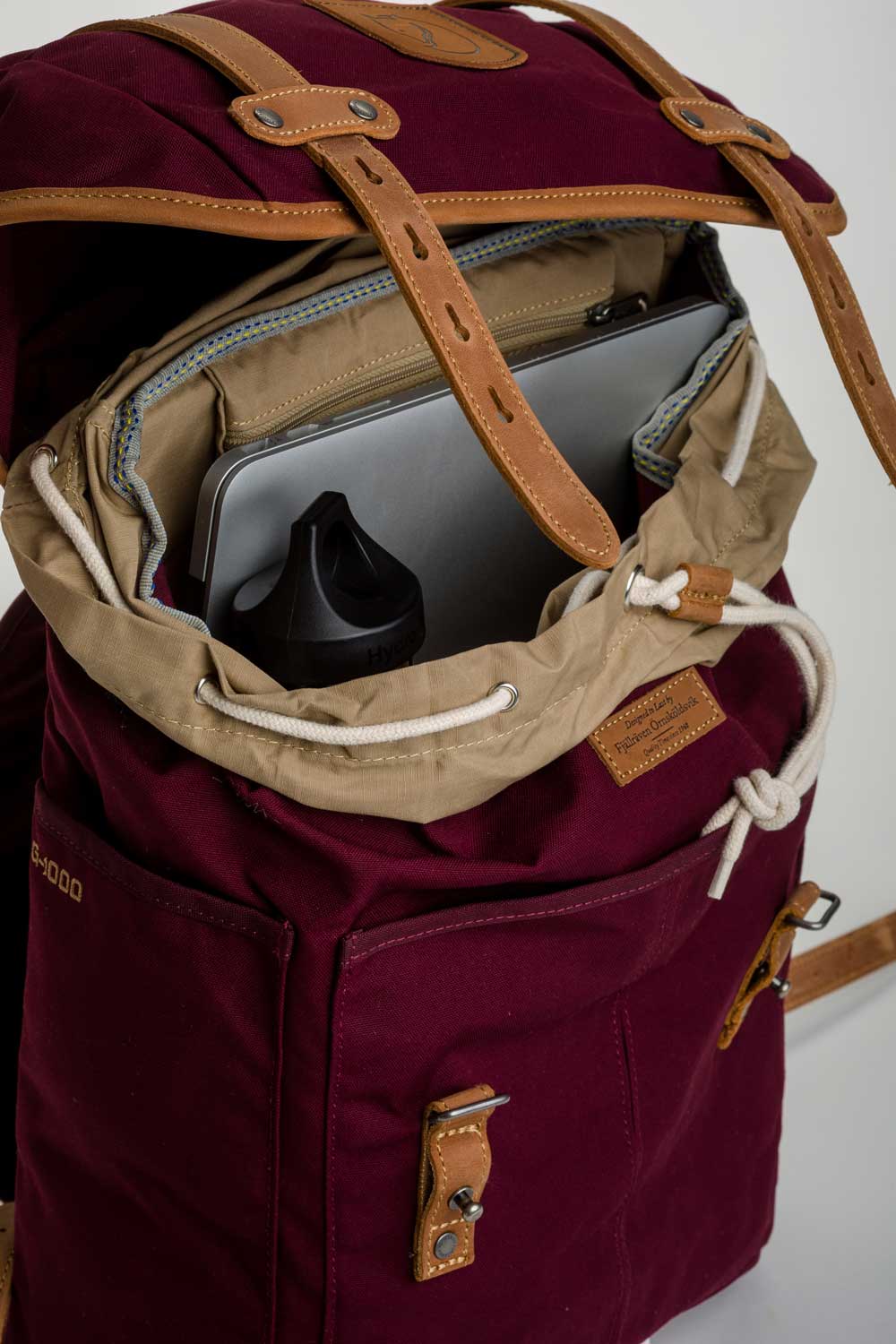 không gian ben trong tui ruchsack